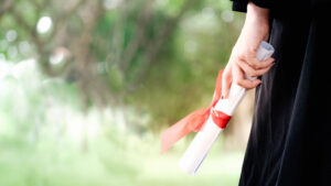 detectar titulación académica falsa