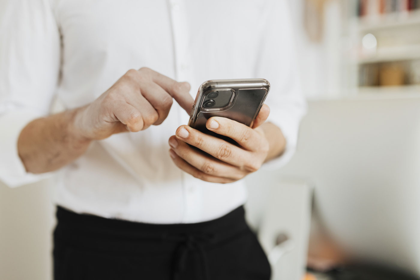 Redes sociales, estafas, y el caso de Simon Leviev